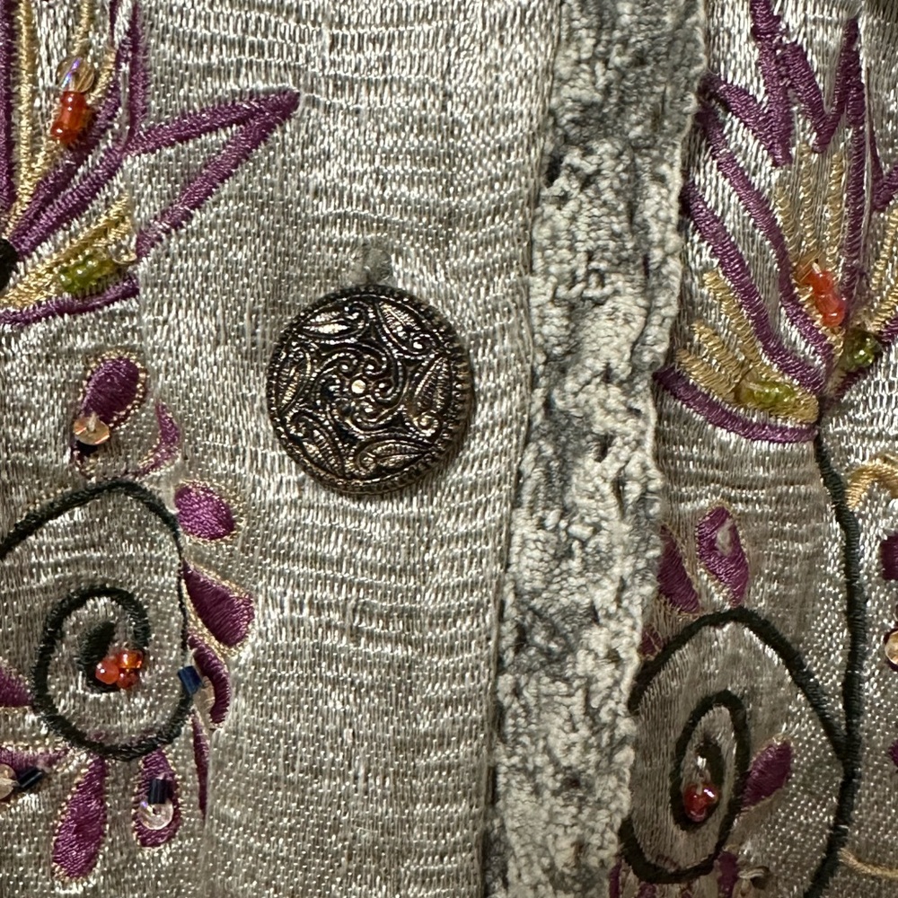 Flashback Couture Embroidered Vest - Picture 5 of 9